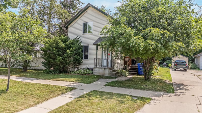 730 N State St, Appleton, WI 54911-4548