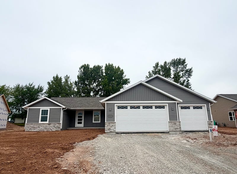 W6846 Mcallister Cir, Greenville, WI 54944
