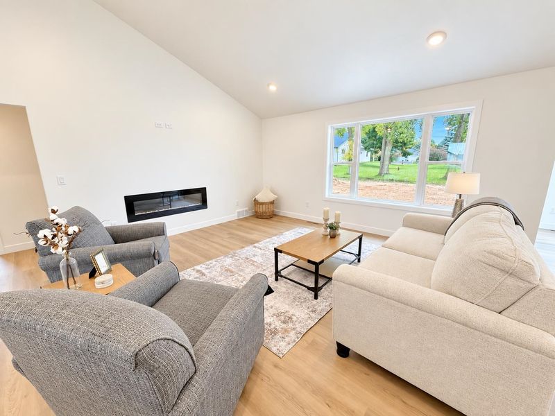 W6846 Mcallister Cir, Greenville, WI 54944