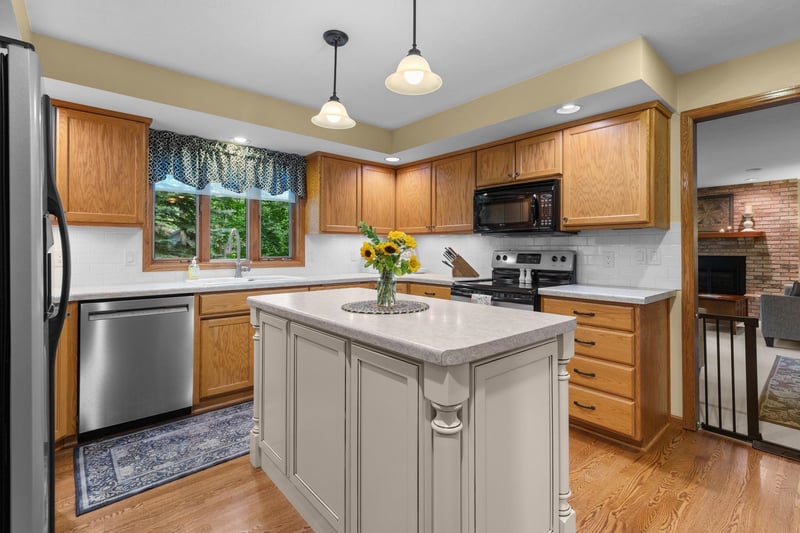 1511 S Rebecca Ln, Appleton, WI 54915