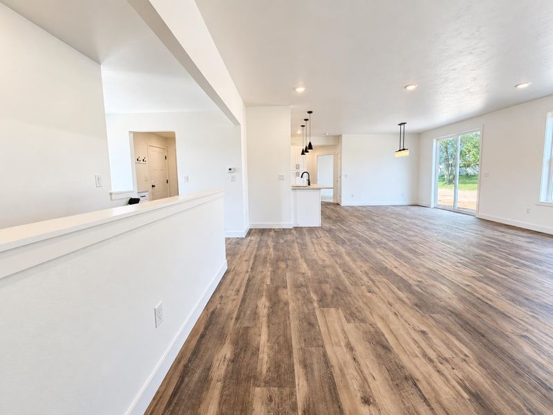 W6842 Mcallister Cir, Greenville, WI 54942