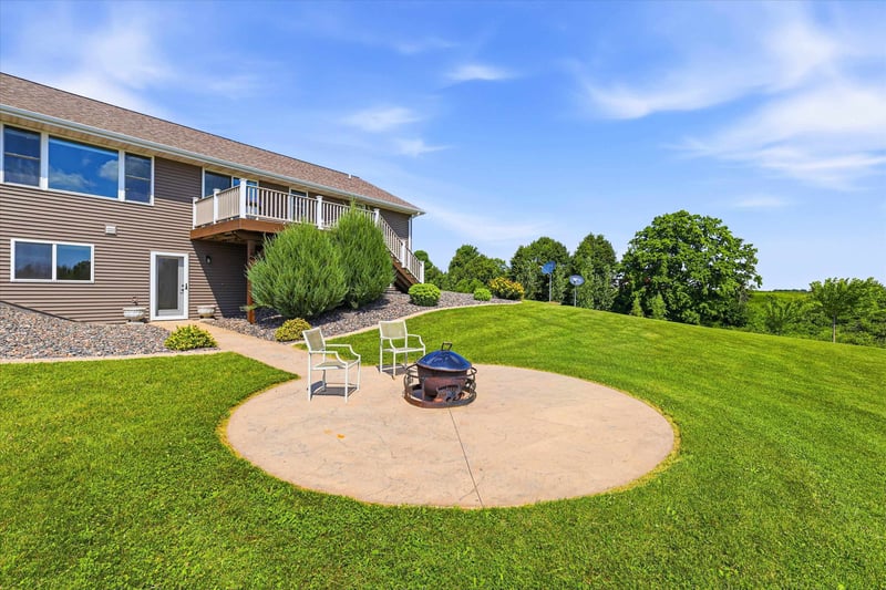 N3856 Birchwood Rd, Kewaunee, WI 54216