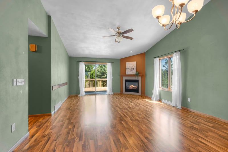 N1838 Hyacinth Ct, Greenville, WI 54942