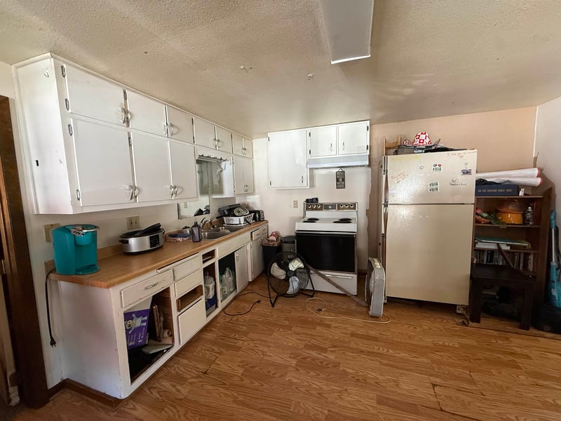 106 Pecor St, Oconto, WI 54153