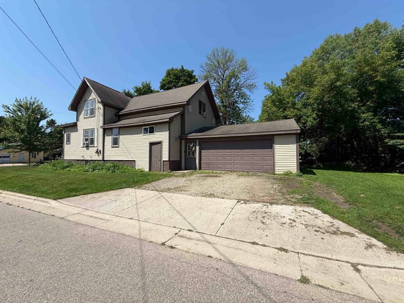 347 Madison St, Oconto, WI 54153
