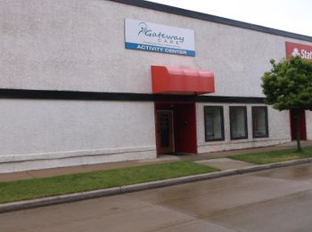 208 W 12th Ave, Oshkosh, WI 54902-6418