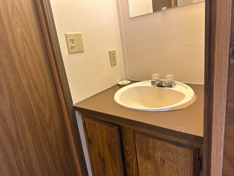 N5956 Derby Ln, Cecil, WI 54111