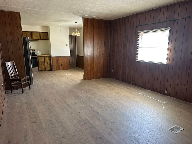 N5956 Derby Ln, Cecil, WI 54111