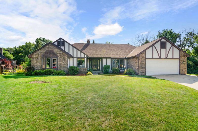 1421 Harbor Springs Cir, Green Bay, WI 54311-7339