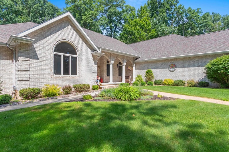 696 Spring Brook Dr, Hobart, WI 54155