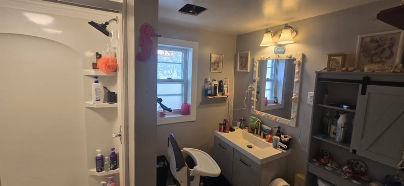 614 Broad St, Oshkosh, WI 54901
