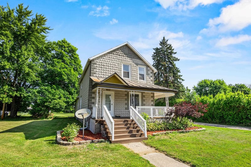 417 Madison St, Oconto, WI 54153