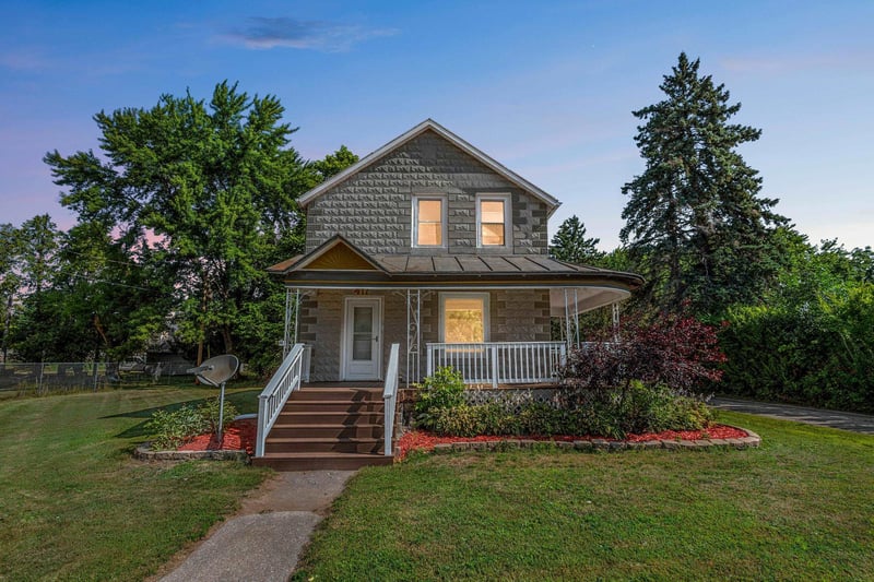 417 Madison St, Oconto, WI 54153