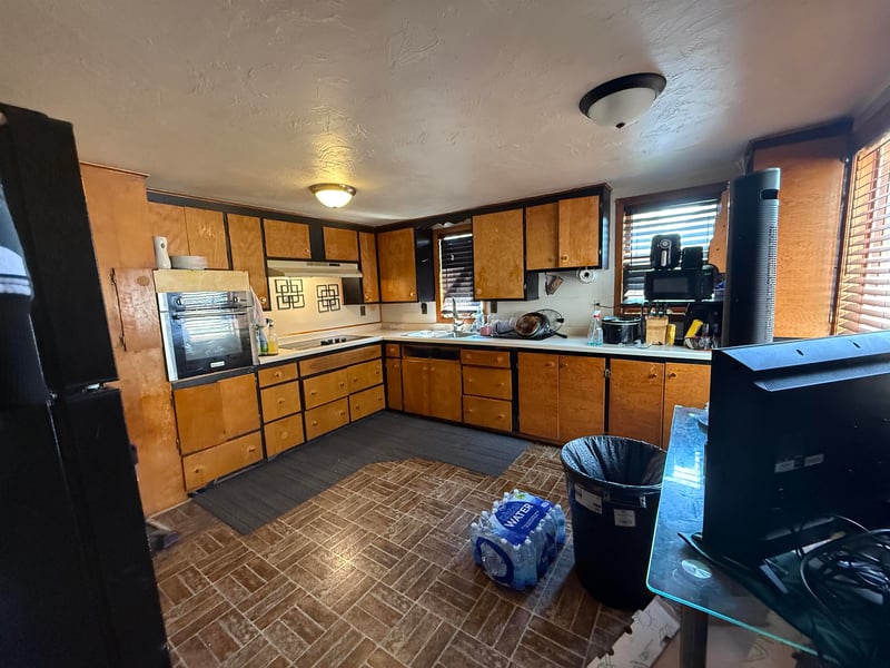 1031 Clay St, Green Bay, WI 54302