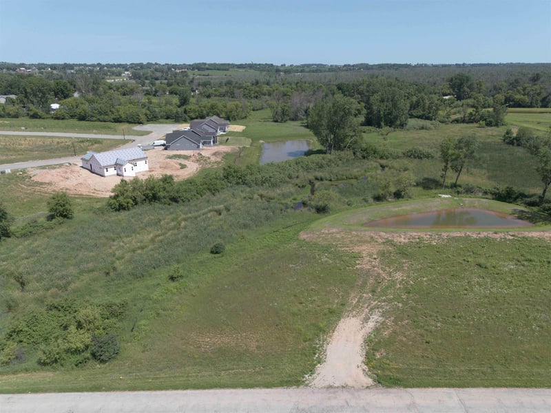 Parkview Dr #1, Greenville, WI 54942