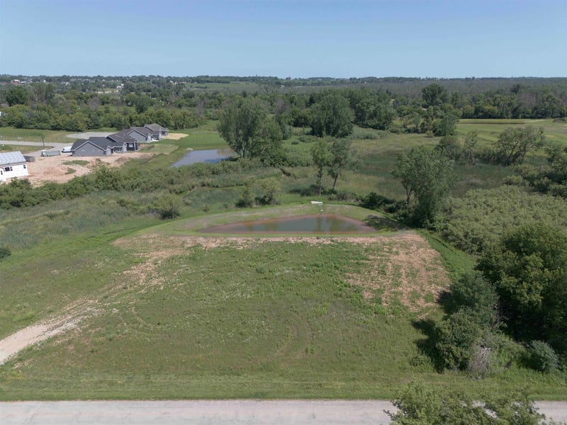 Parkview Dr #2, Greenville, WI 54942