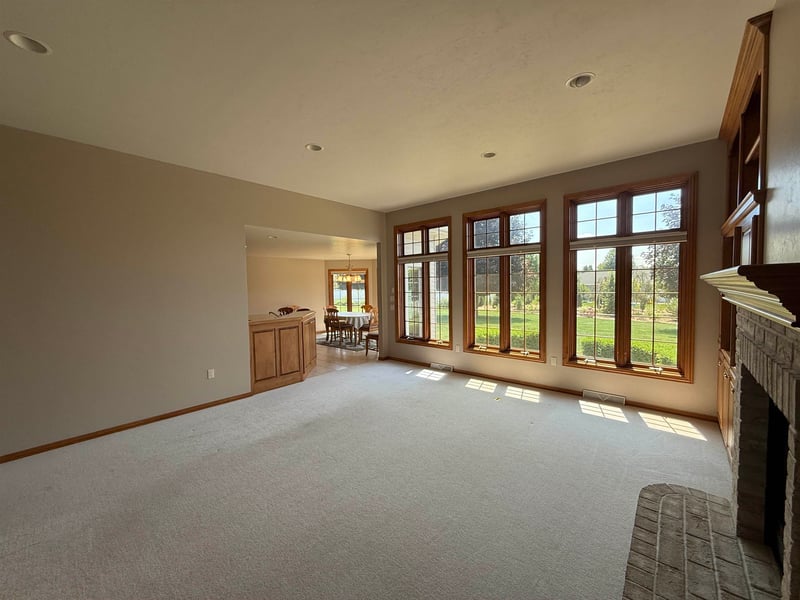 1212 Birch Hill Ln, Shawano, WI 54166