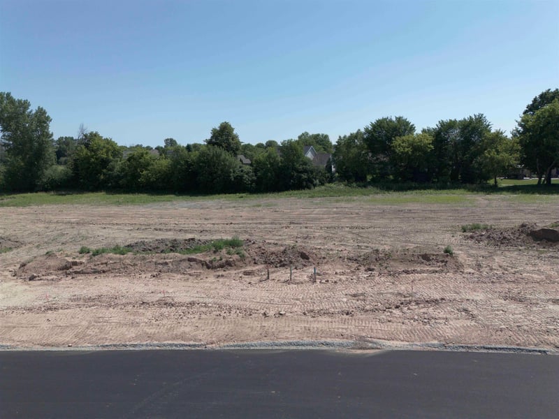 Ridgeway Dr #18, Greenville, WI 54942