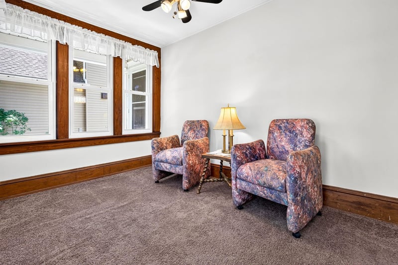 2013 Doty St, Oshkosh, WI 54902-7040