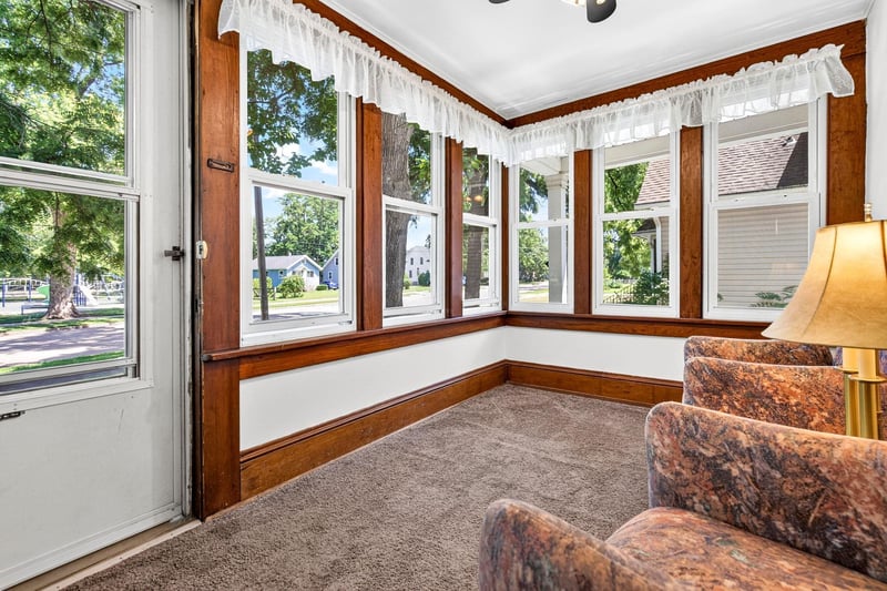 2013 Doty St, Oshkosh, WI 54902-7040