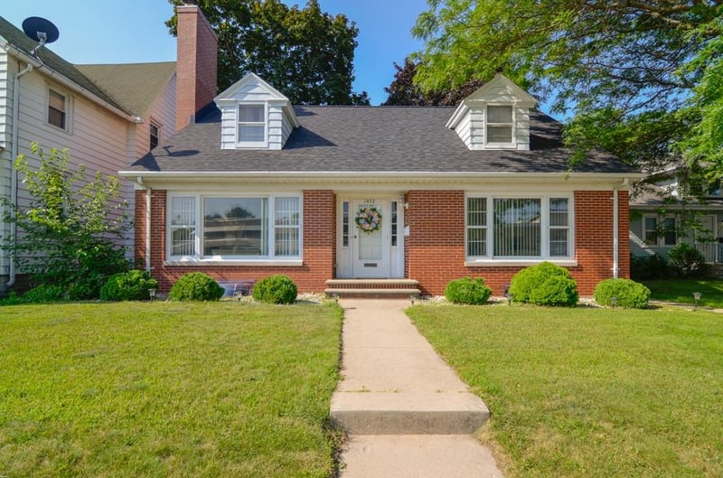 1452 University Ave, Green Bay, WI 54302