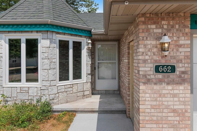 662 Frances St, Kaukauna, WI 54130