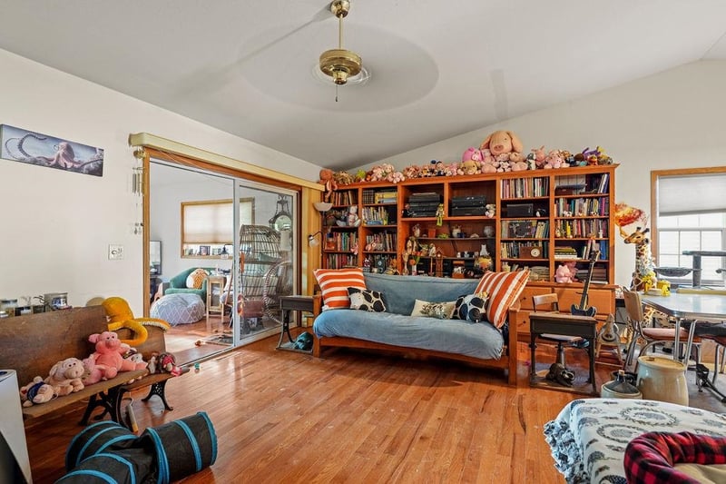 2455 Wisconsin St, Oshkosh, WI 54901