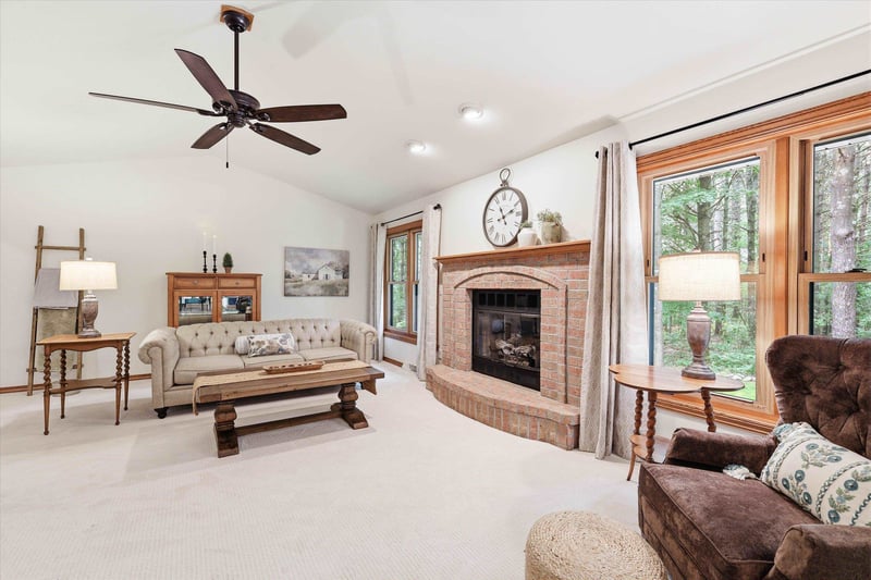 3673 Powderhorn Ln, Suamico, WI 54173