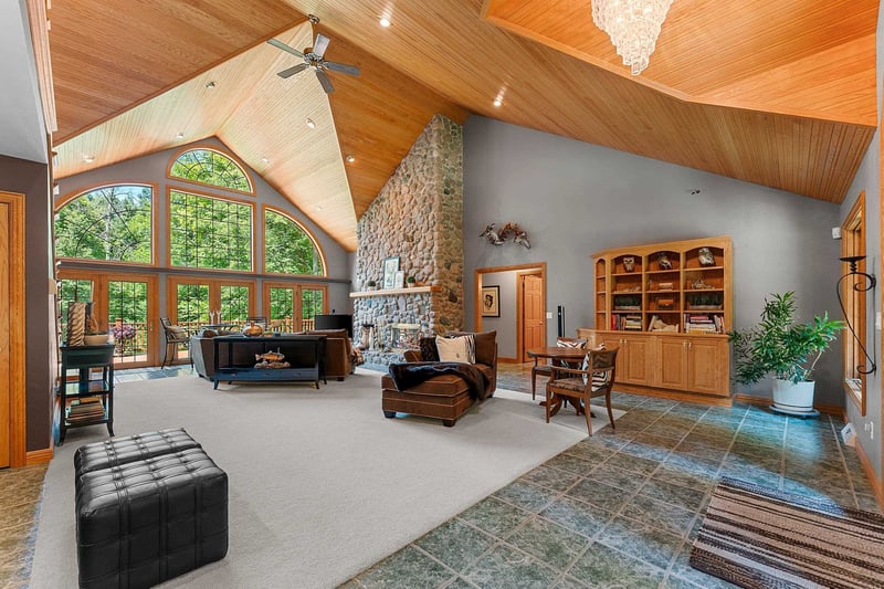 2839 Sandalwood Rd, Abrams, WI 54101
