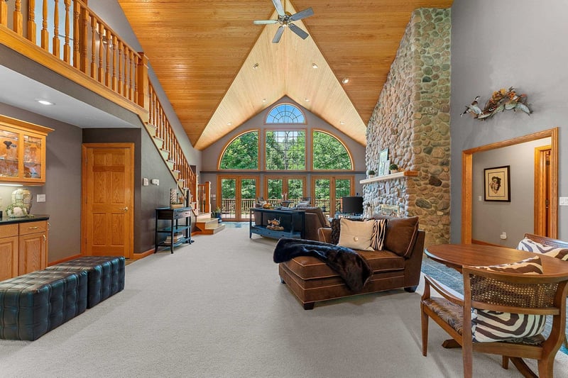 2839 Sandalwood Rd, Abrams, WI 54101