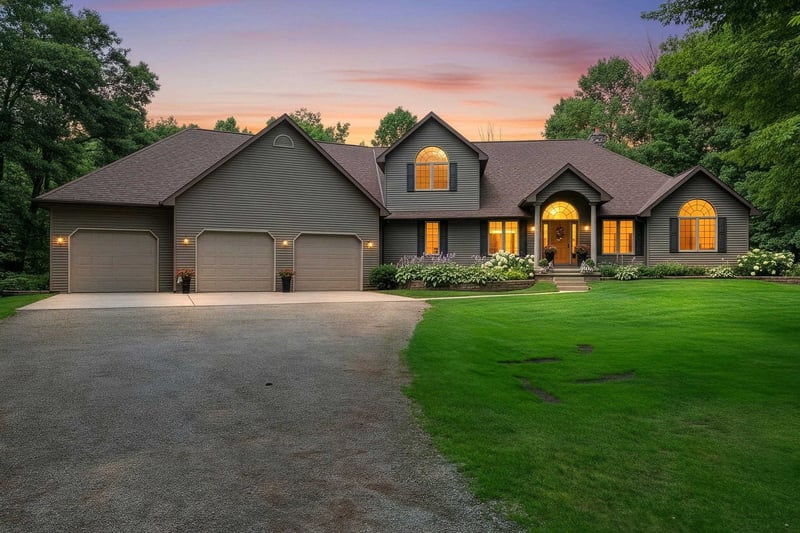 2839 Sandalwood Rd, Abrams, WI 54101
