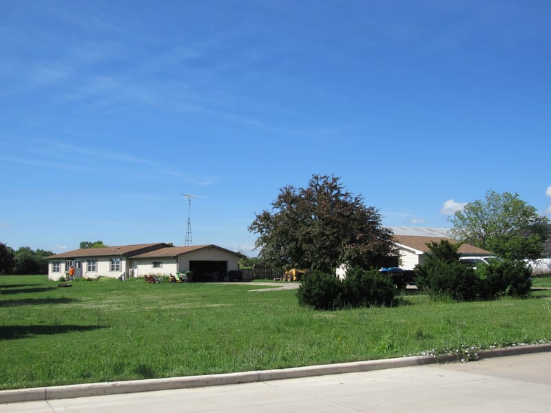 251 W Ripple Ave, Oshkosh, WI 54902