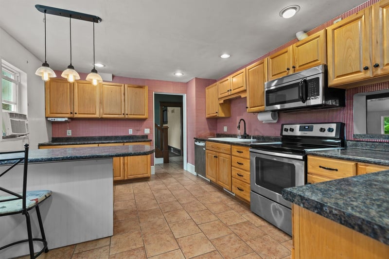 N341 Mayflower Dr, Appleton, WI 54914