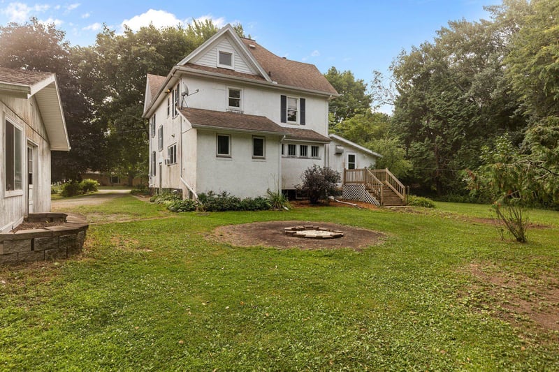 N341 Mayflower Dr, Appleton, WI 54914