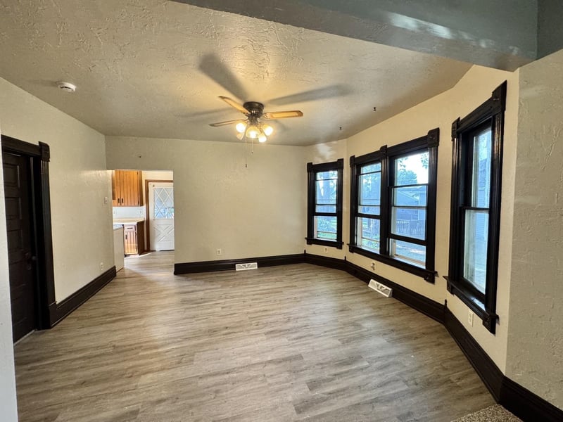 714 11th Ave, Green Bay, WI 54304-2602