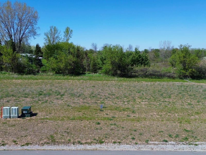 Goldfinch Dr #4, Greenville, WI 54942
