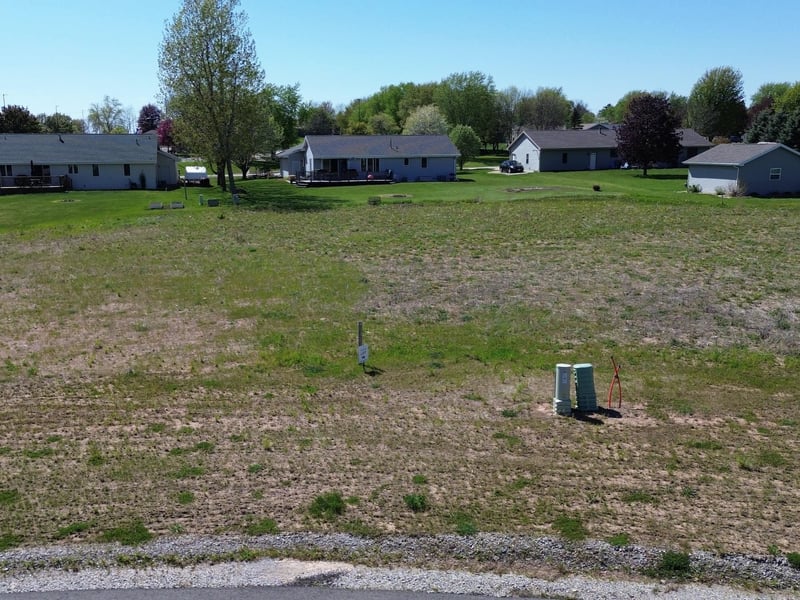 Red Cardinal Dr #16, Greenville, WI 54942