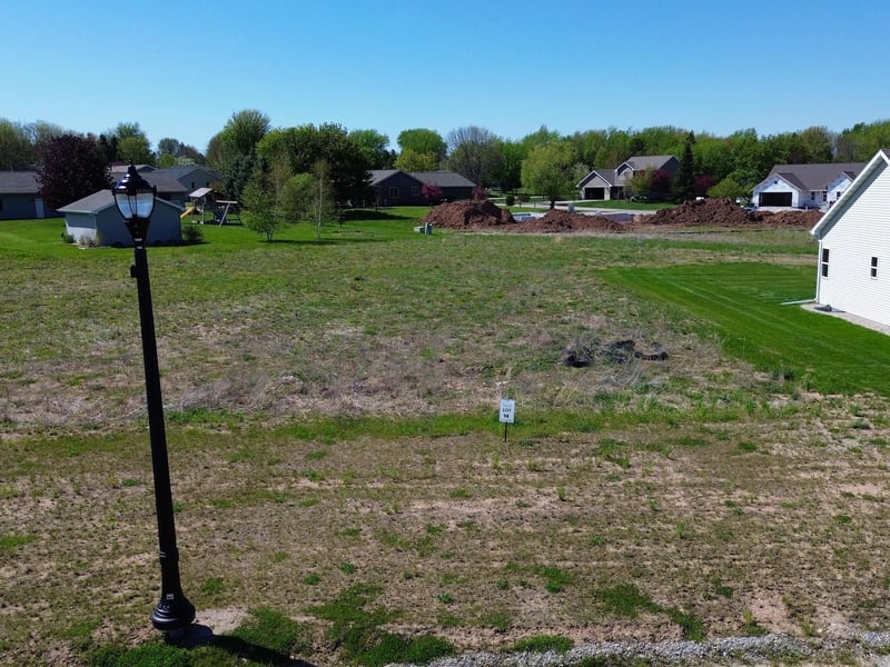Red Cardinal Dr #14, Greenville, WI 54942