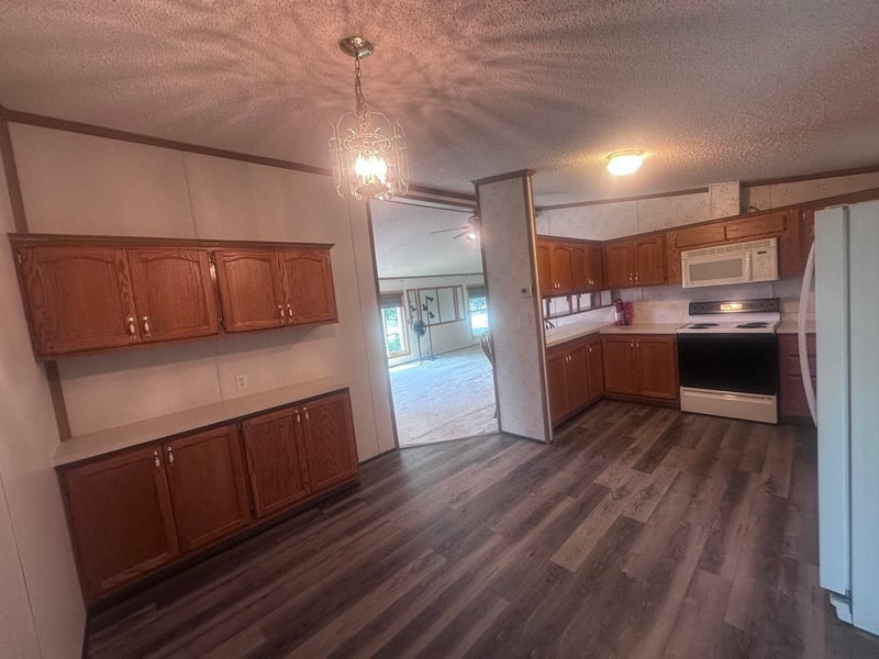 2980 Klondike Rd, Green Bay, WI 54311-4921
