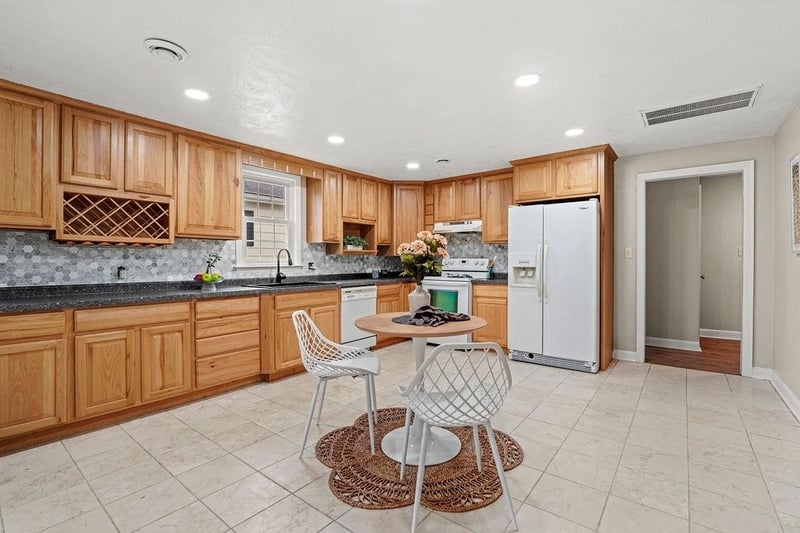 2020 N Meade St, Appleton, WI 54911-3111