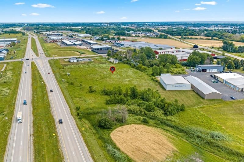 N Mayflower Dr #3, Greenville, WI 54942