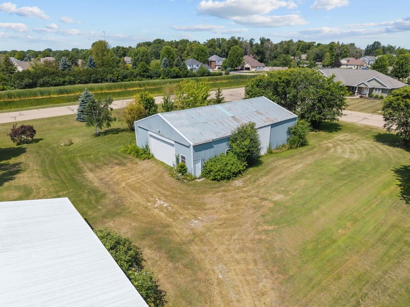 W6576 Manitowoc Rd, Menasha, WI 54952