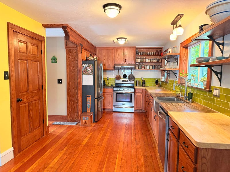 615 S Weimar St, Appleton, WI 54915