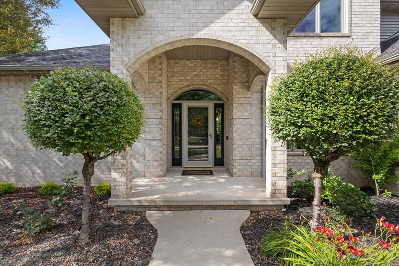 236 E Thornbrook Ln, Appleton, WI 54913