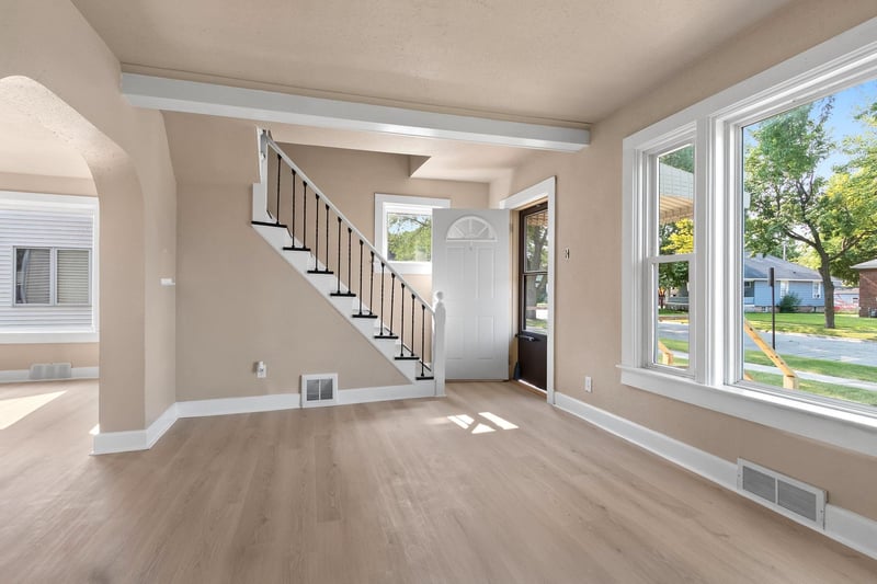 1457 Cedar St, Green Bay, WI 54302-1858