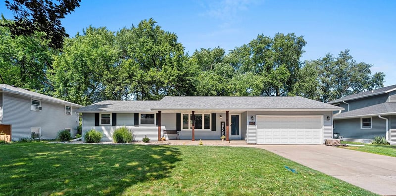 1254 April Ln, Green Bay, WI 54304
