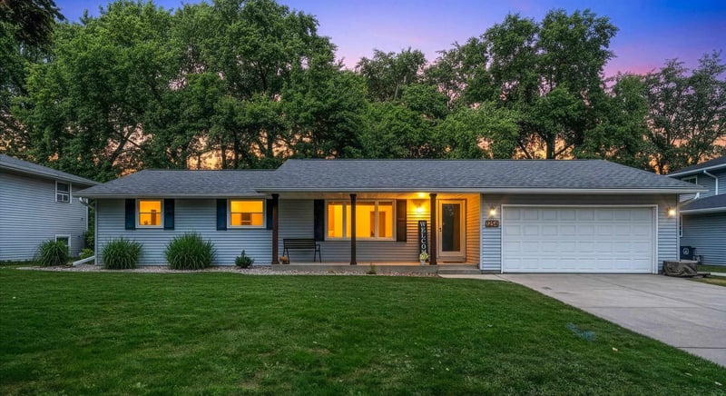1254 April Ln, Green Bay, WI 54304