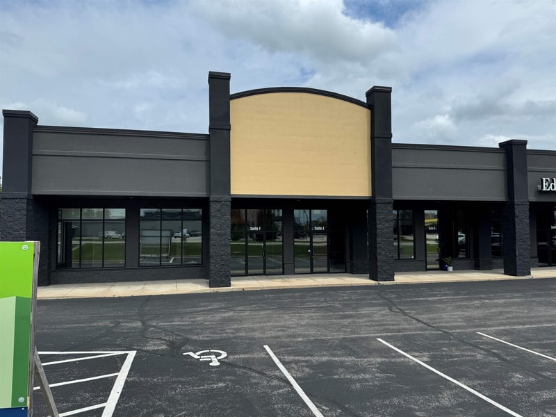940 Hansen Rd, Green Bay, WI 54304