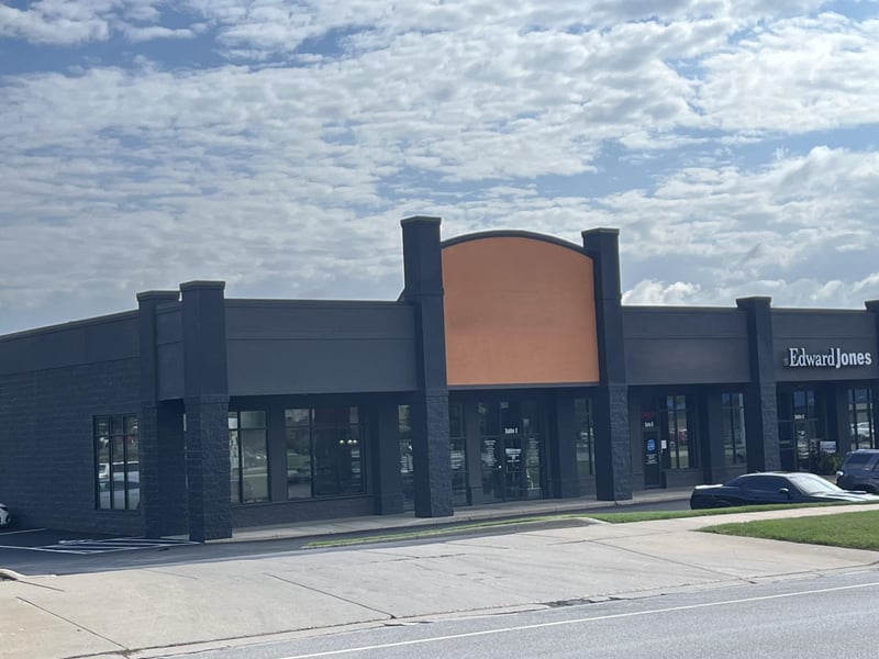 940 Hansen Rd, Green Bay, WI 54304