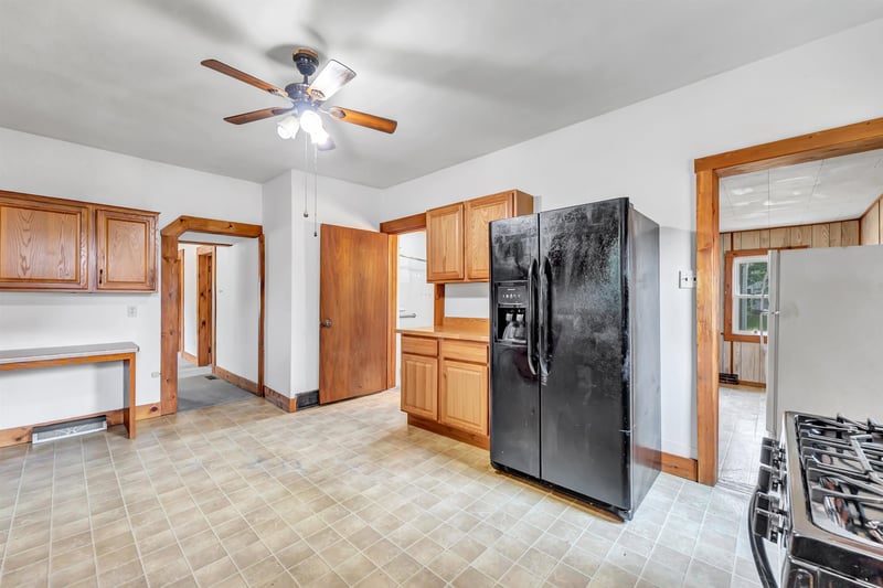 520 S Union St, Shawano, WI 54166-2932